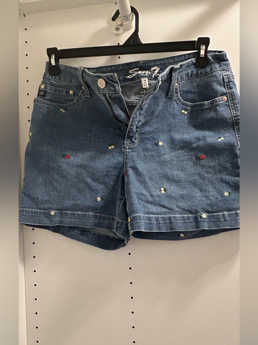 Seven7 Embroidered Denim Shorts - Blue with Multicolor Floral Dots